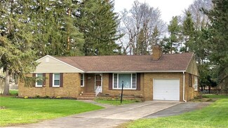 8330 Ericson Dr, Buffalo, NY 14221