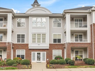 212 Eyam Hall Ln, Apex, NC 27502