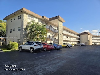 5181 W Oakland Park Blvd Unit 102, Lauderdale Lakes, FL 33313
