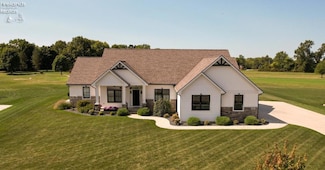 37 Briarcrest Dr, Norwalk, OH 44857