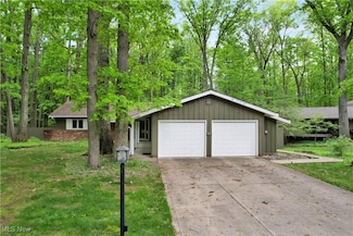 19654 Tanbark Ln, Strongsville, OH 44149