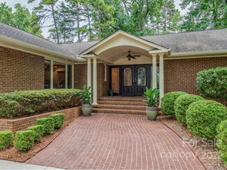 5 Sunrise Point Rd, Clover, SC 29710