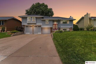 14518 R St, Omaha, NE 68137