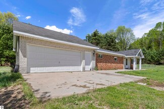19894 McClish Rd, Copemish, MI 49625