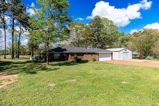 631 An County Road 165, Elkhart, TX 75839