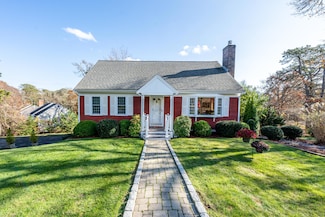 79 Stratford Ln, Yarmouth Port, MA 02675