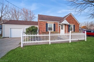 3035 Parkway St NW, Canton, OH 44708