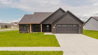 200 Navajo Dr, Richmond, KY 40475
