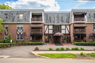 136 Centennial Ave Unit 204, Sewickley, PA 15143