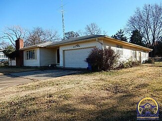 1601 SE 37th St, Topeka, KS 66605
