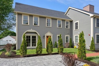 97 Bacon St Unit B, Natick, MA 01760