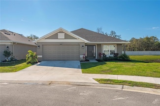 896 Vienna Dr, Winter Haven, FL 33884