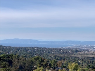 1 Martingale Dr, Rancho Palos Verdes, CA 90275