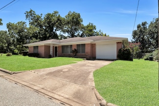 105 Lockett St, Brenham, TX 77833