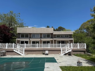 251 Sebonac Rd, Southampton, NY 11968