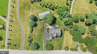 833 Stonybrook Ln, Lewisberry, PA 17339