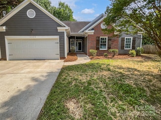 11103 Fox Cove Dr, Charlotte, NC 28273