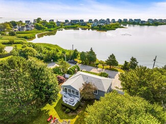 19 Musquashicut Ave, Scituate, MA 02066