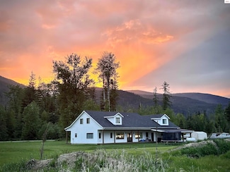 61 Lightfoot Dr, Sandpoint, ID 83864