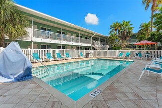 11730 Gulf Blvd Unit 12, Treasure Island, FL 33706