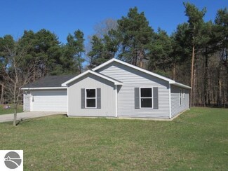 3097 Crimson Ranch Ln, Traverse City, MI 49685