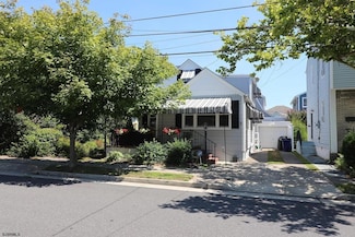 3 N Delavan Ave, Margate City, NJ 08402