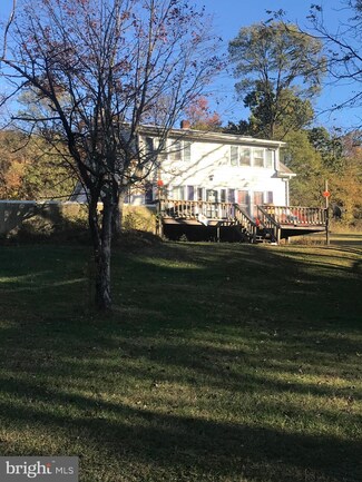 363 Honeysuckle Ln, Mc Connellsburg, PA 17233