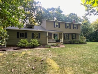 18 Dianna Rd, Londonderry, NH 03053