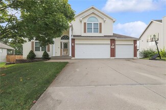 2323 NE Summerfield Dr, Blue Springs, MO 64029