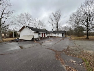 6707 Sulphur Springs Rd, Pine Bluff, AR 71603