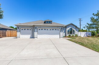 1270 New Haven Rd, Central Point, OR 97502