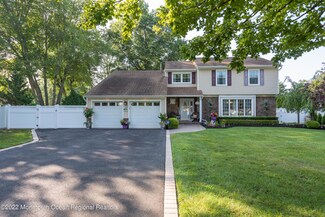 53 Alexandria Dr, Manalapan, NJ 07726