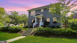 10223 Day Ave, Kensington, MD 20895