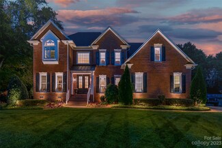 10601 Megwood Dr, Charlotte, NC 28277