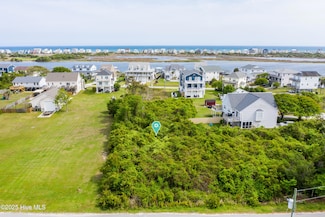 143 Singleton St, Stump Sound, NC 28460