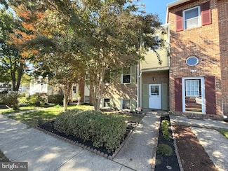 2495 Vineyard Ln, Crofton, MD 21114