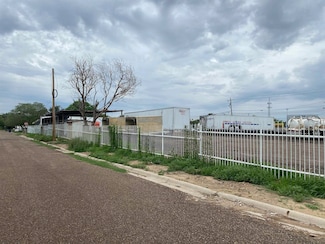3203 Chacon St, Laredo, TX 78043