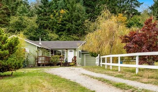 85 Bradley Place, Camano Island, WA 98282