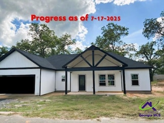 128 Easy St, Cochran, GA 31014