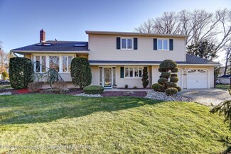 23 Mccue Rd, Morganville, NJ 07751