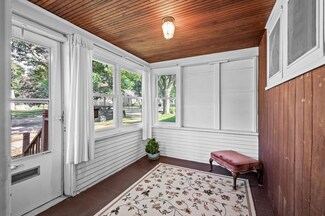 737 Oakdale Ave, Saint Paul, MN 55107