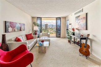 990 Ala Nanala St Unit 17A, Honolulu, HI 96818