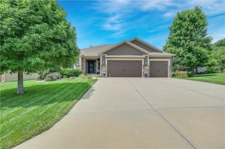 22509 S Lincoln St, Spring Hill, KS 66083