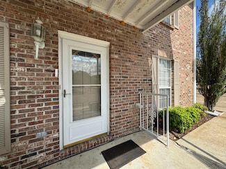 904 N Montgomery St, Starkville, MS 39759