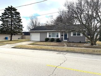 609 Johnson Ave, Morris, IL 60450