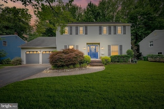 8 Brookville Dr, Cherry Hill, NJ 08003