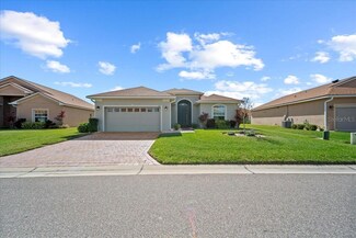 1017 Sawgrass Dr, Winter Haven, FL 33884