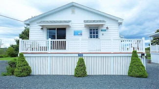 542 Ocean Ave, Wells, ME 04090