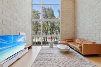 3450 Cahuenga Blvd W Unit 905, Los Angeles, CA 90068