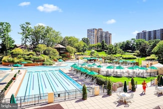 307 Yoakum Pkwy Unit 609, Alexandria, VA 22304